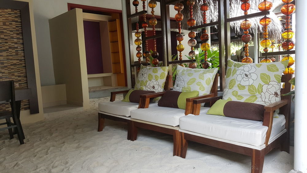 Tropical Village Fehendhoo Exterior photo