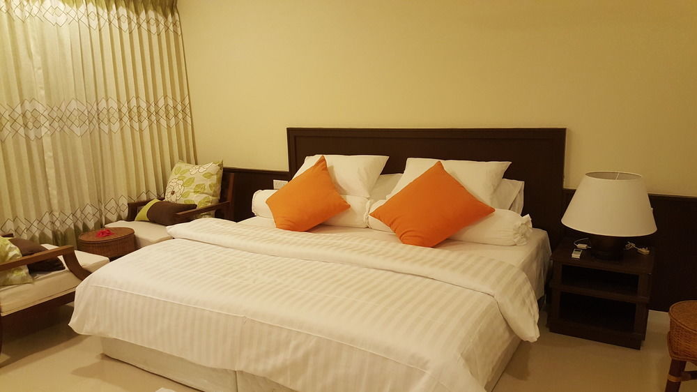 Tropical Village Fehendhoo Exterior photo