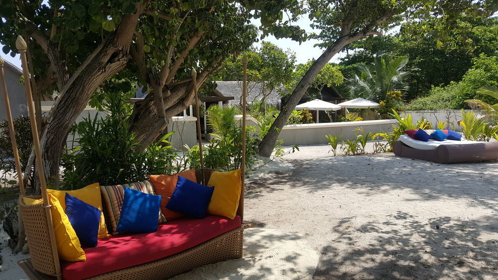Tropical Village Fehendhoo Exterior photo