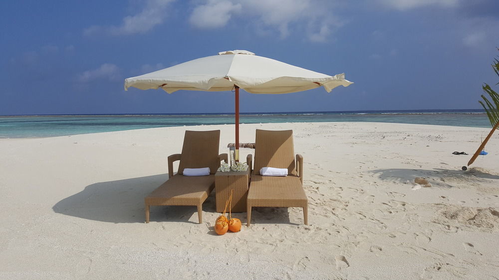 Tropical Village Fehendhoo Exterior photo