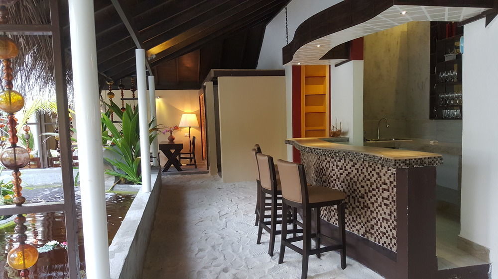 Tropical Village Fehendhoo Exterior photo