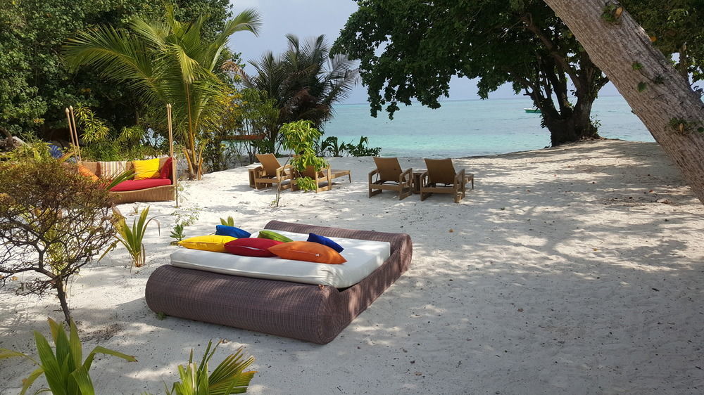 Tropical Village Fehendhoo Exterior photo