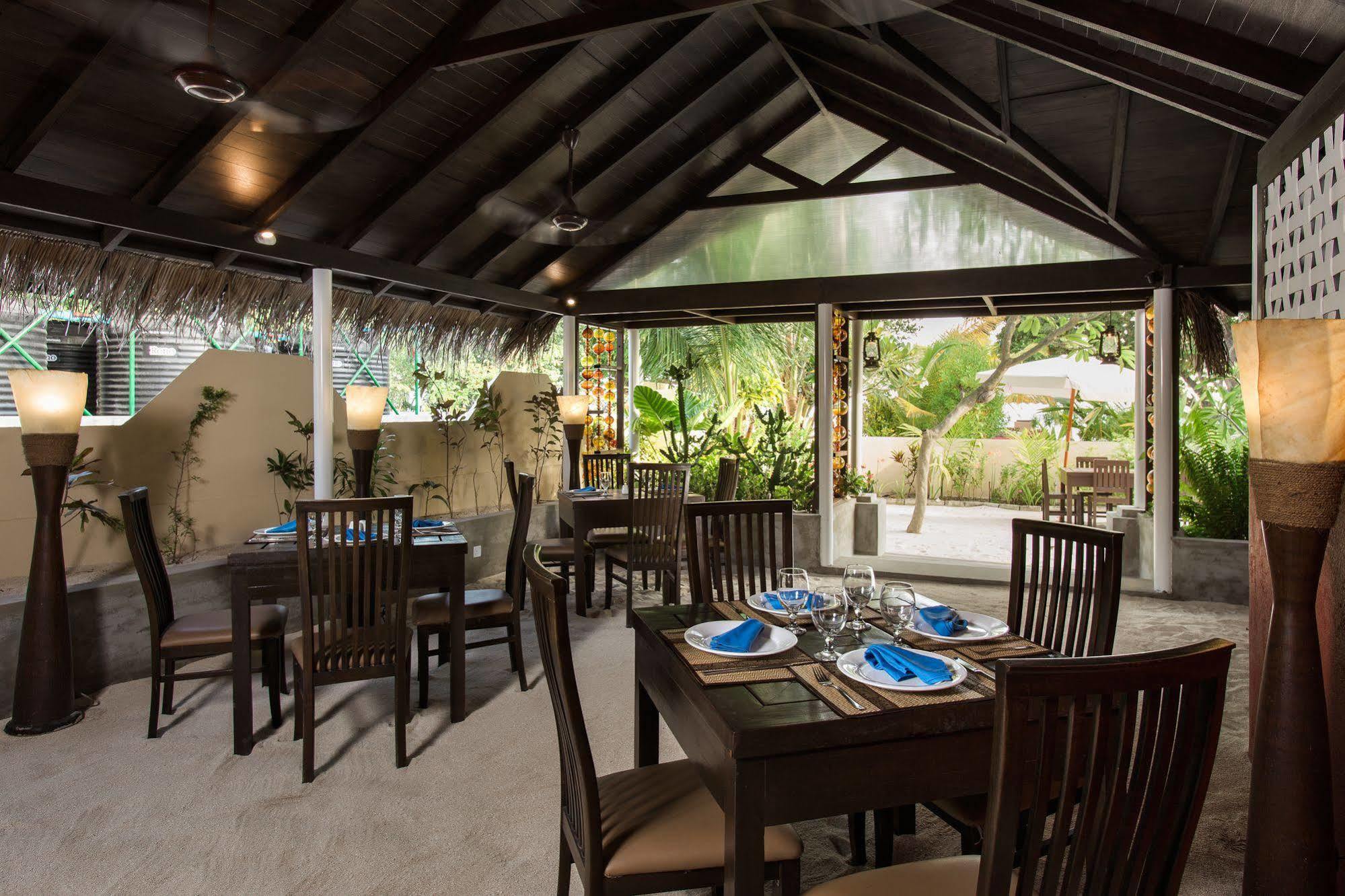 Tropical Village Fehendhoo Exterior photo