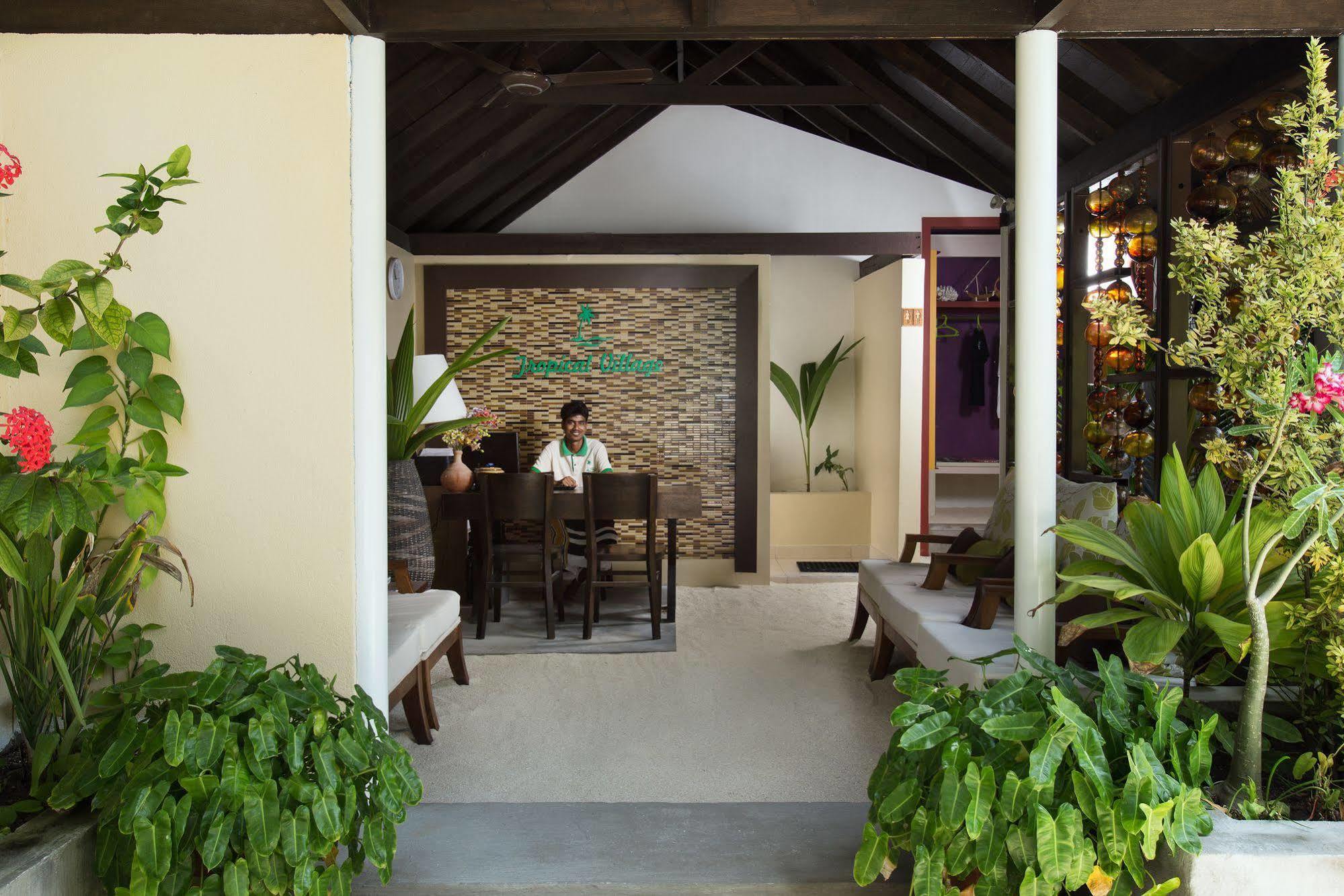 Tropical Village Fehendhoo Exterior photo