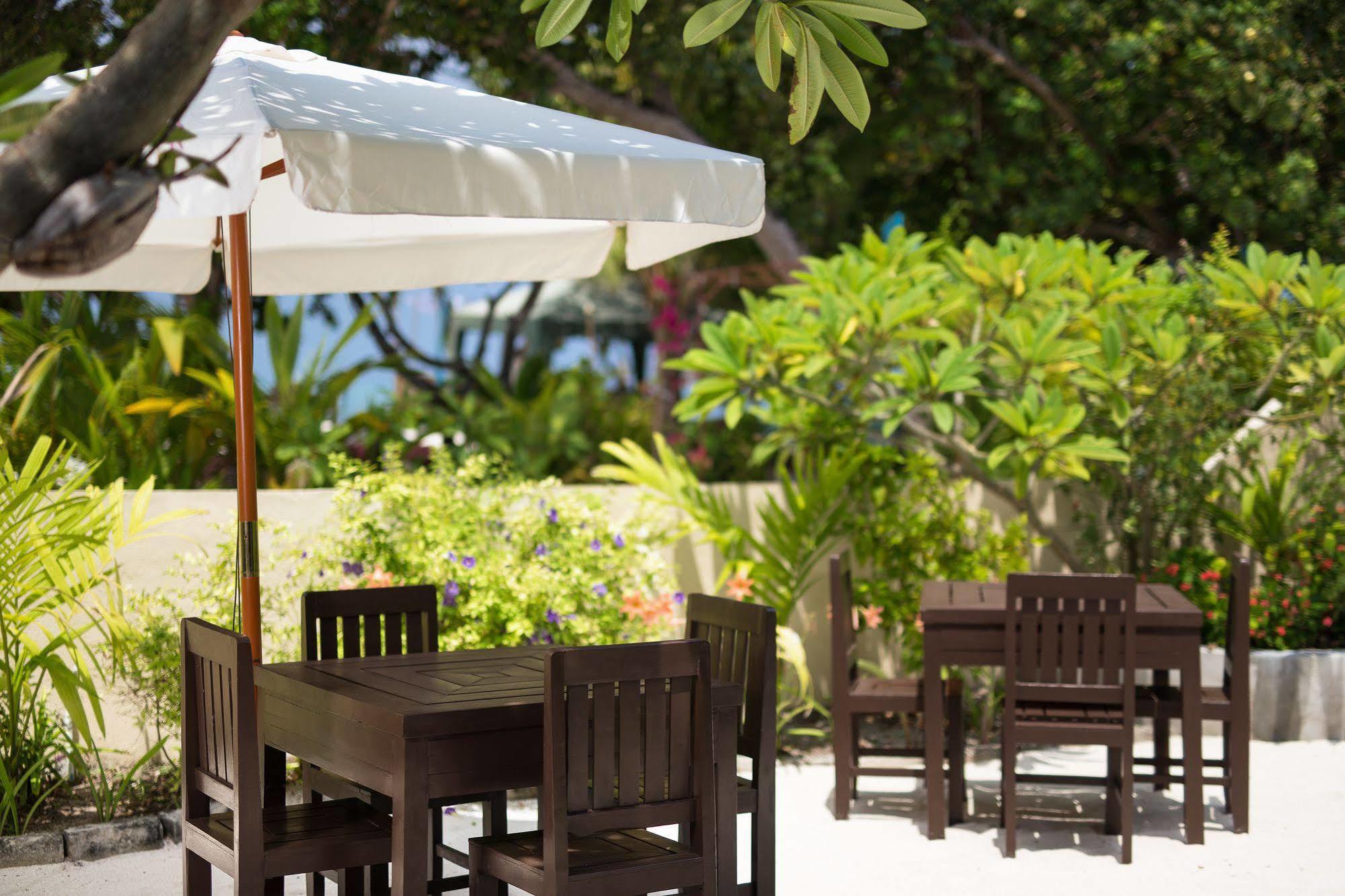 Tropical Village Fehendhoo Exterior photo