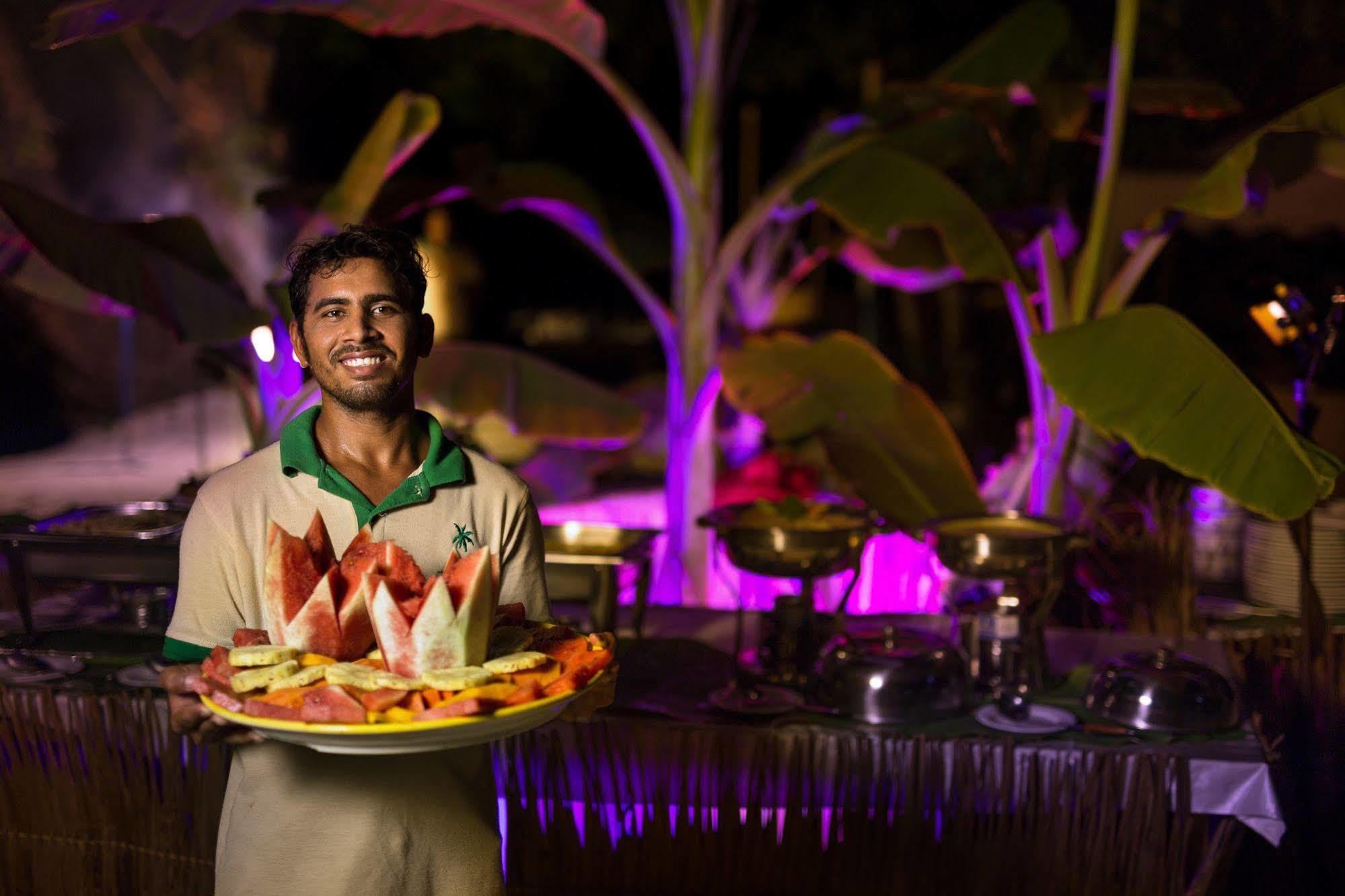 Tropical Village Fehendhoo Exterior photo