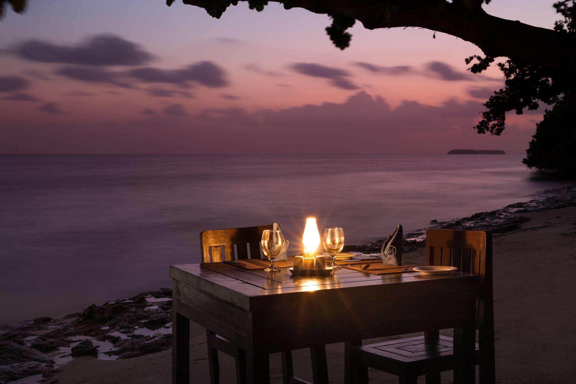 Tropical Village Fehendhoo Exterior photo